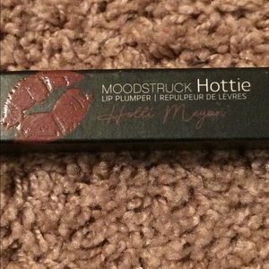 NIB Younique Hottie Lip Plumper “HOLLI MEGAN” 💄